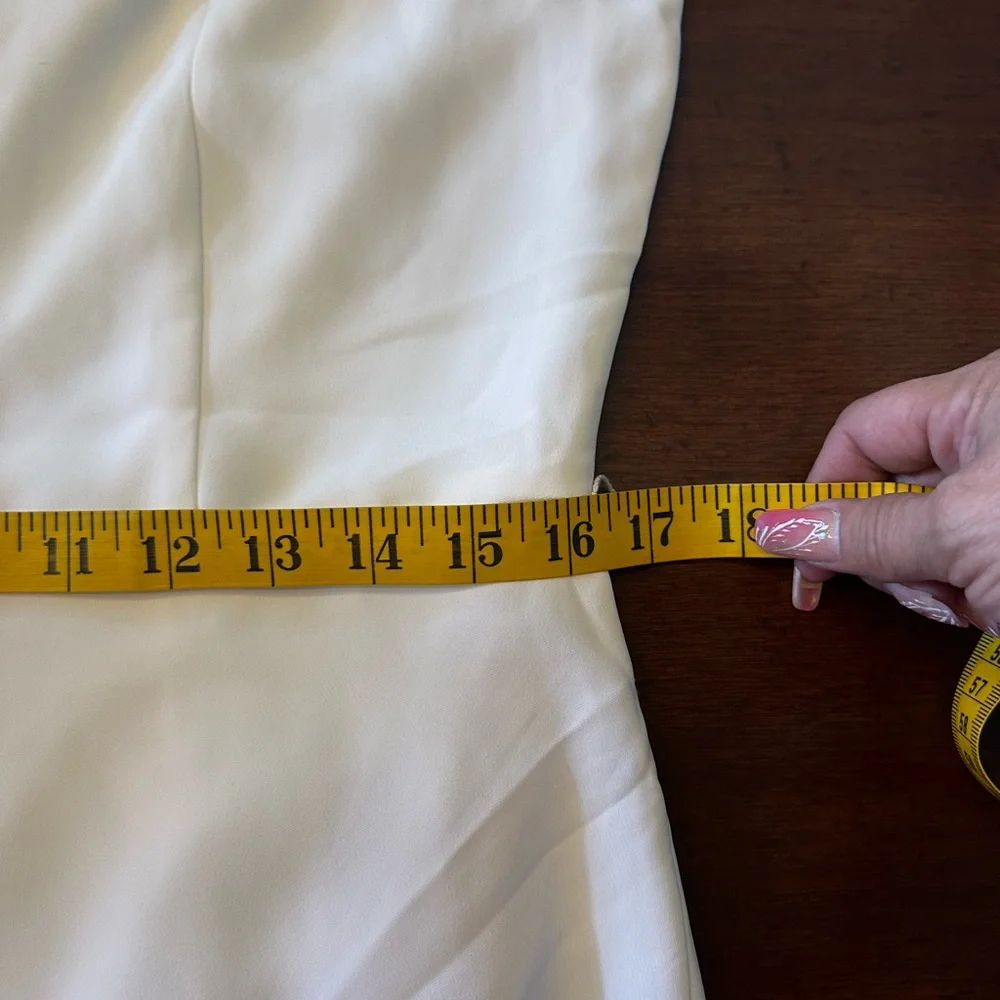 White House‎ Black Market NWOT Size 8 White belted short sleeve Jumpsuit